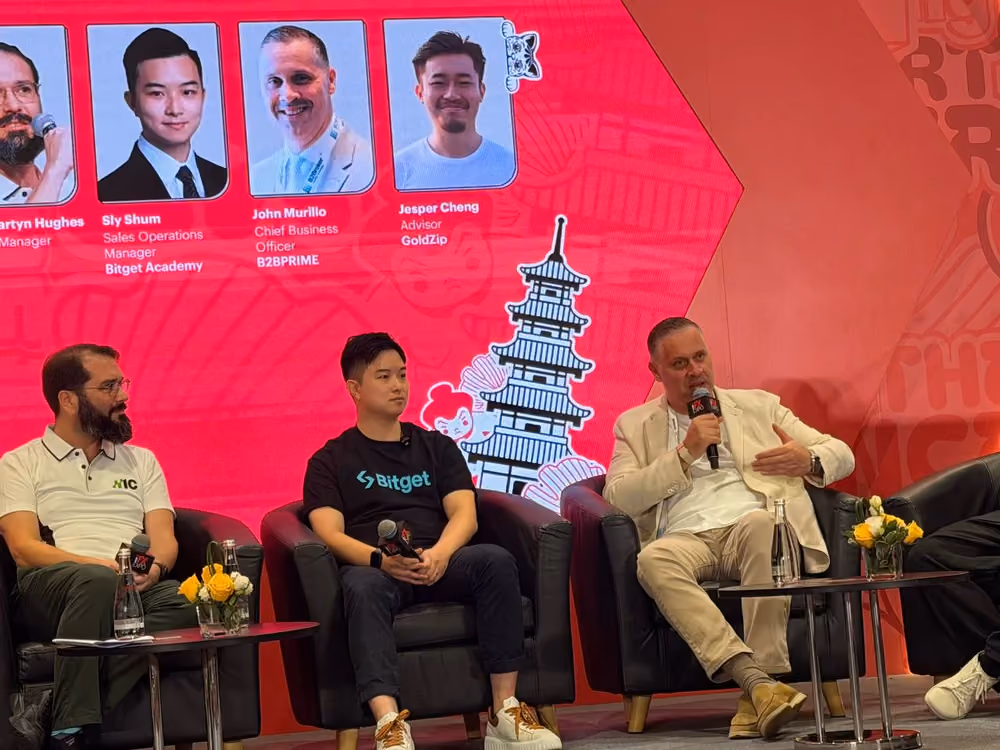 John Murillo на панели «От биткоина к слиткам» на iFX EXPO Asia 2026